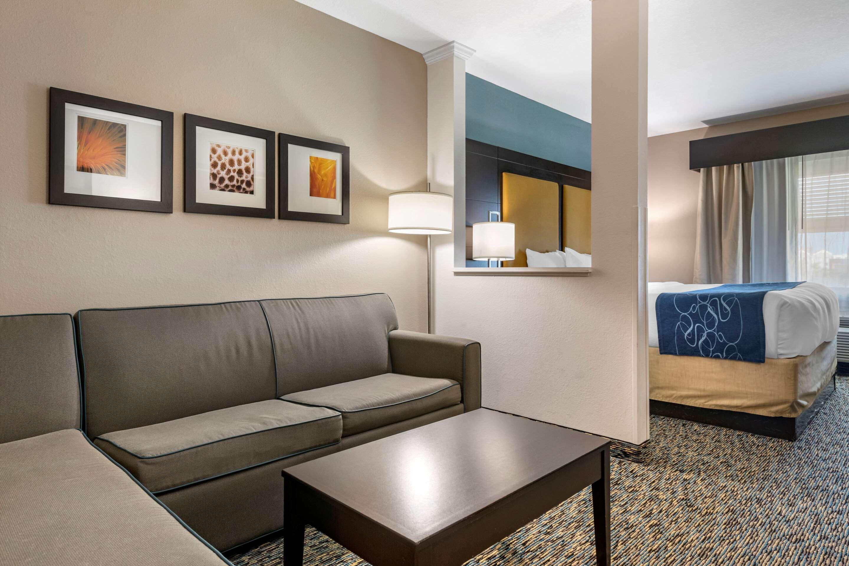 Comfort Suites Fort Lauderdale Airport South & Cruise Port Dania Beach Exterior foto