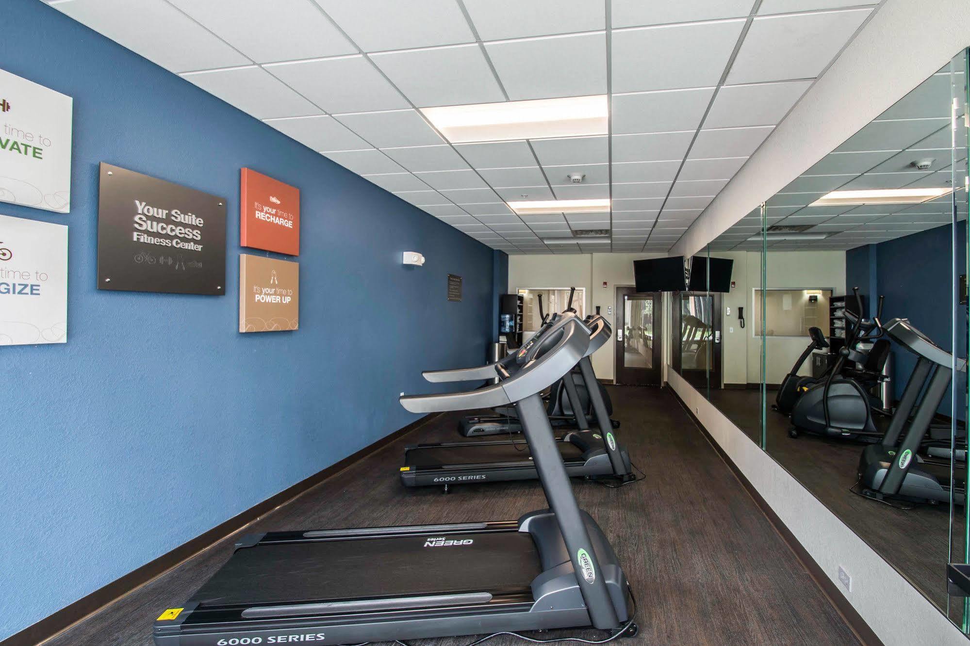 Comfort Suites Fort Lauderdale Airport South & Cruise Port Dania Beach Exterior foto